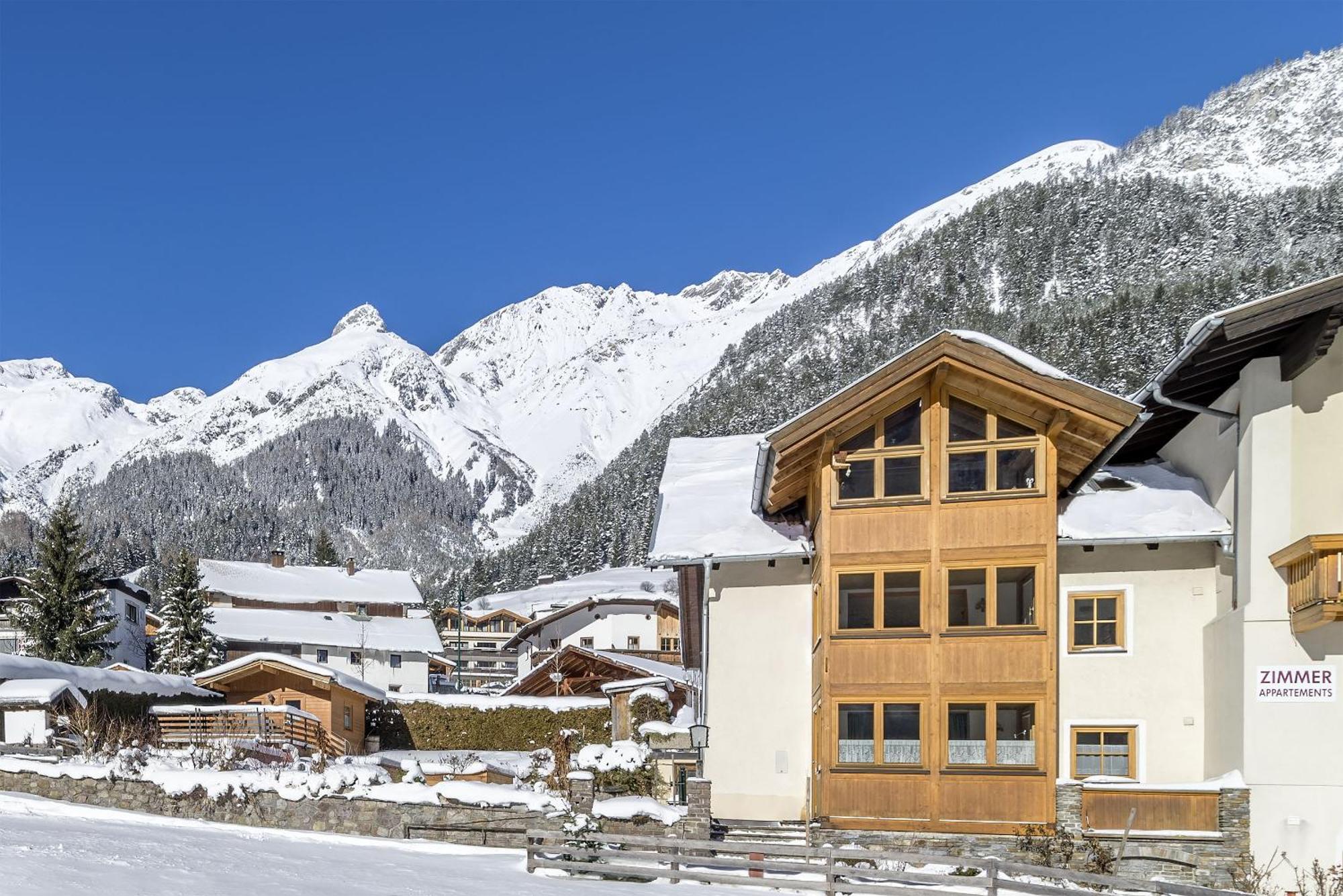 شقة Haus St. Bernard بيتنيو آم أرلبرغ المظهر الخارجي الصورة
